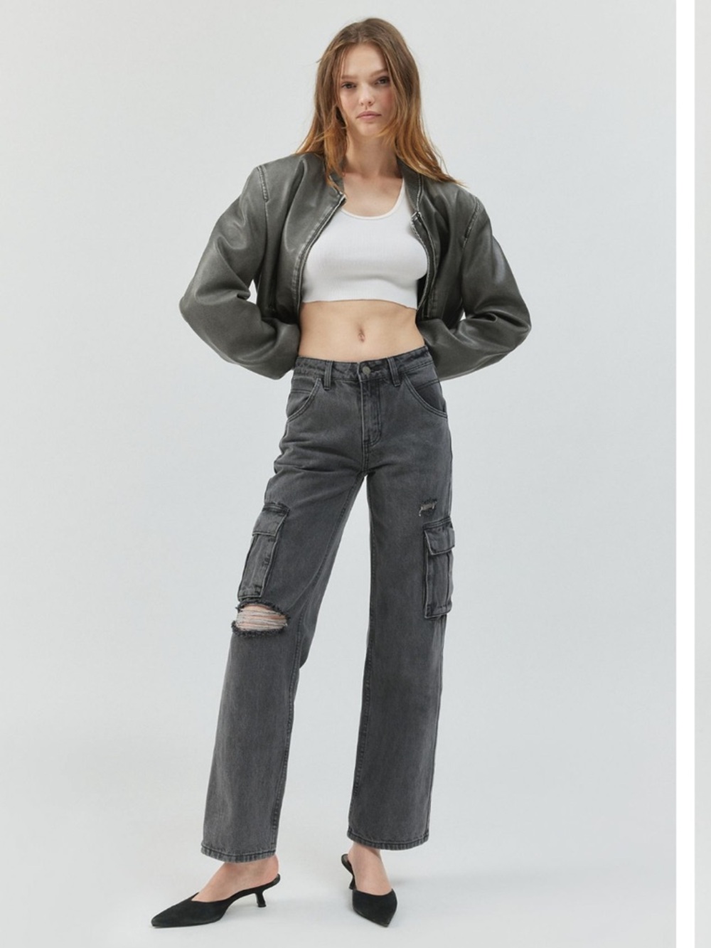 GUESS ORIGINALS Kit Distressed Carpenter Jean - Go
Washed Grey - size 28